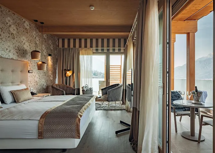 Villa MadruzzoAlbergo